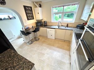 Kitchen- click for photo gallery